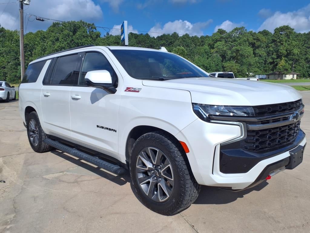 2022 Chevrolet Suburban Z71 in Iridescent Pearl Tricoat — front three-quarter view