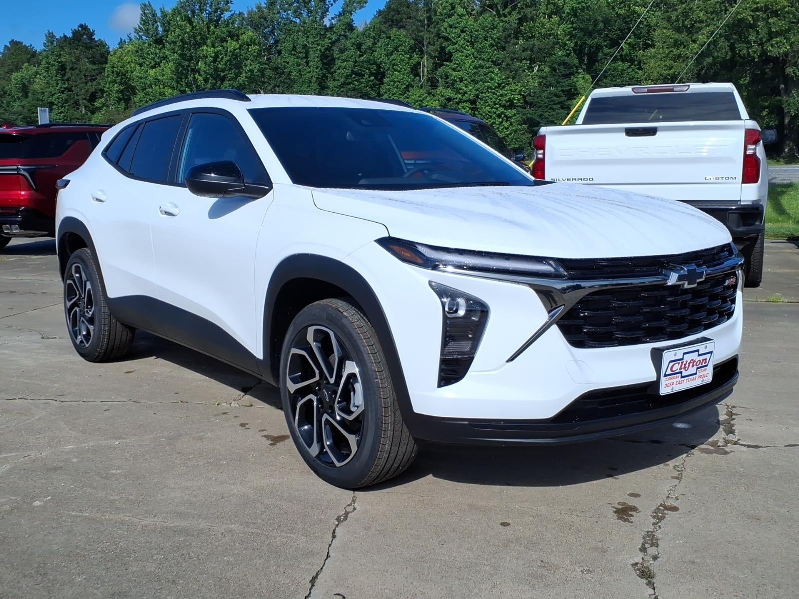 2026 Chevrolet Trax 2RS in Summit White — front three-quarter view